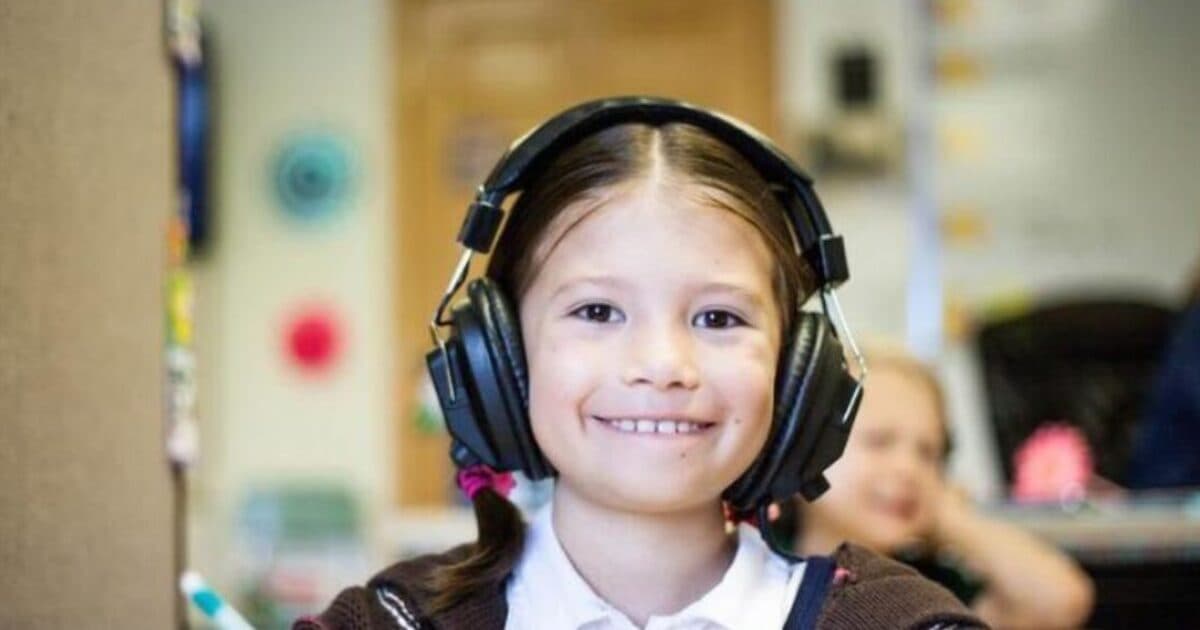 Doctors teach lessons on preventing hearing damage