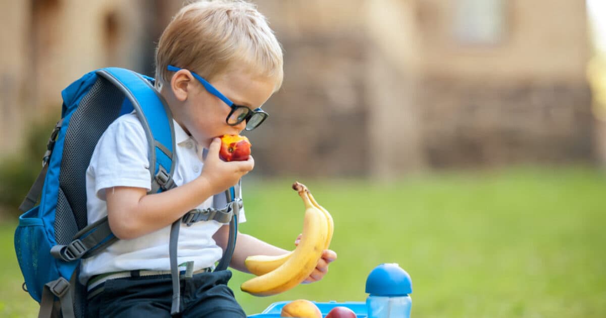 Fruit and vegetable consumption during the morning snack twice as high with a 5-day policy