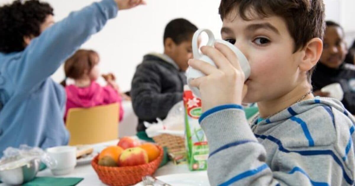 Cabinet considers school breakfasts for poor pupils