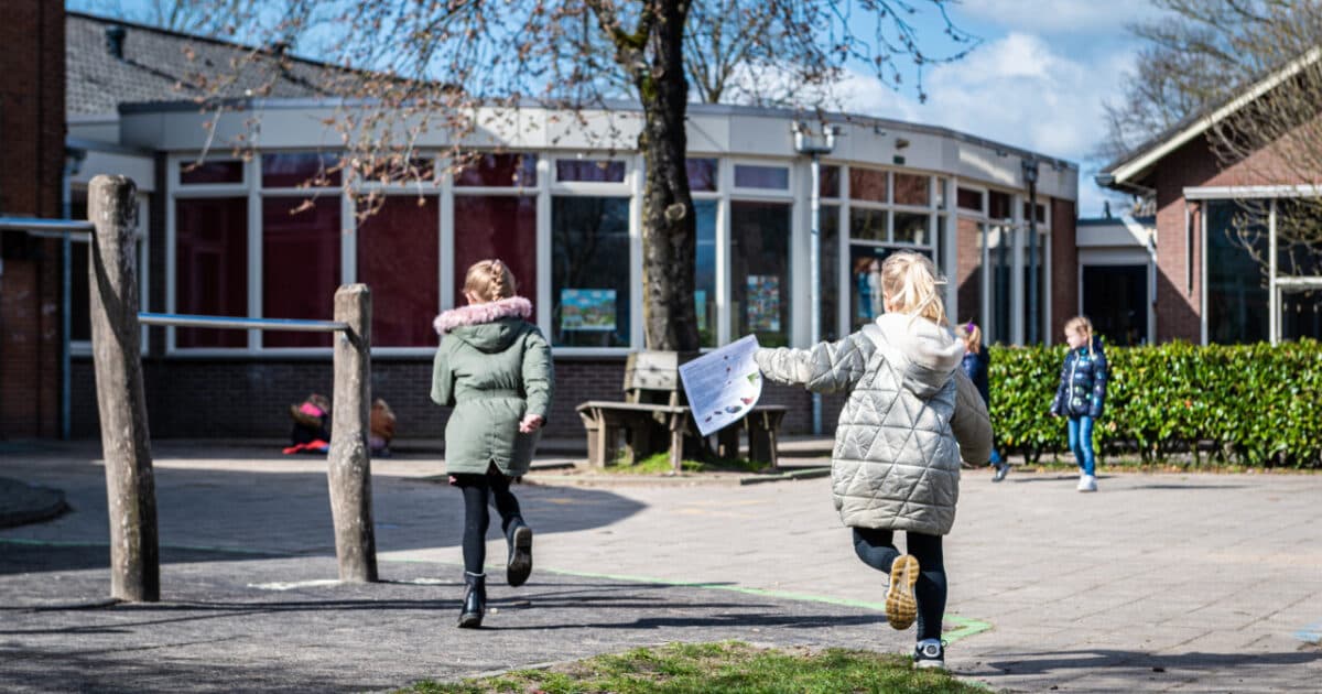 Fact Sheet 'The Schoolyard as a Space for Physical Activity and Learning'