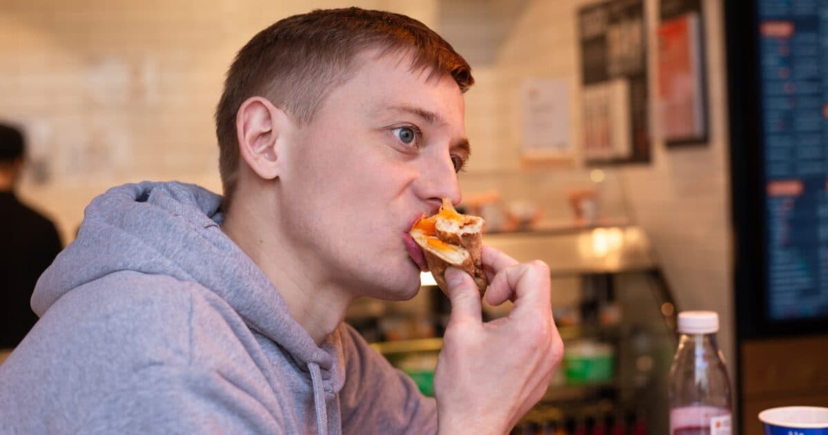 More and more fast-food outlets near schools