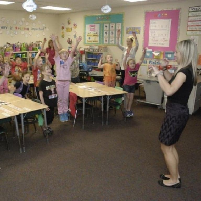 Elementary school Lesson Idea | Kinesthetic Spelling