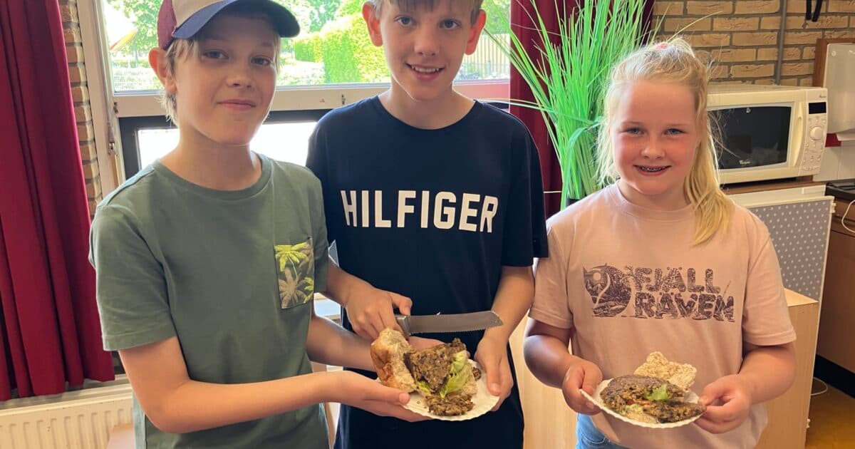 Cooking in the Classroom at Frisian Schools