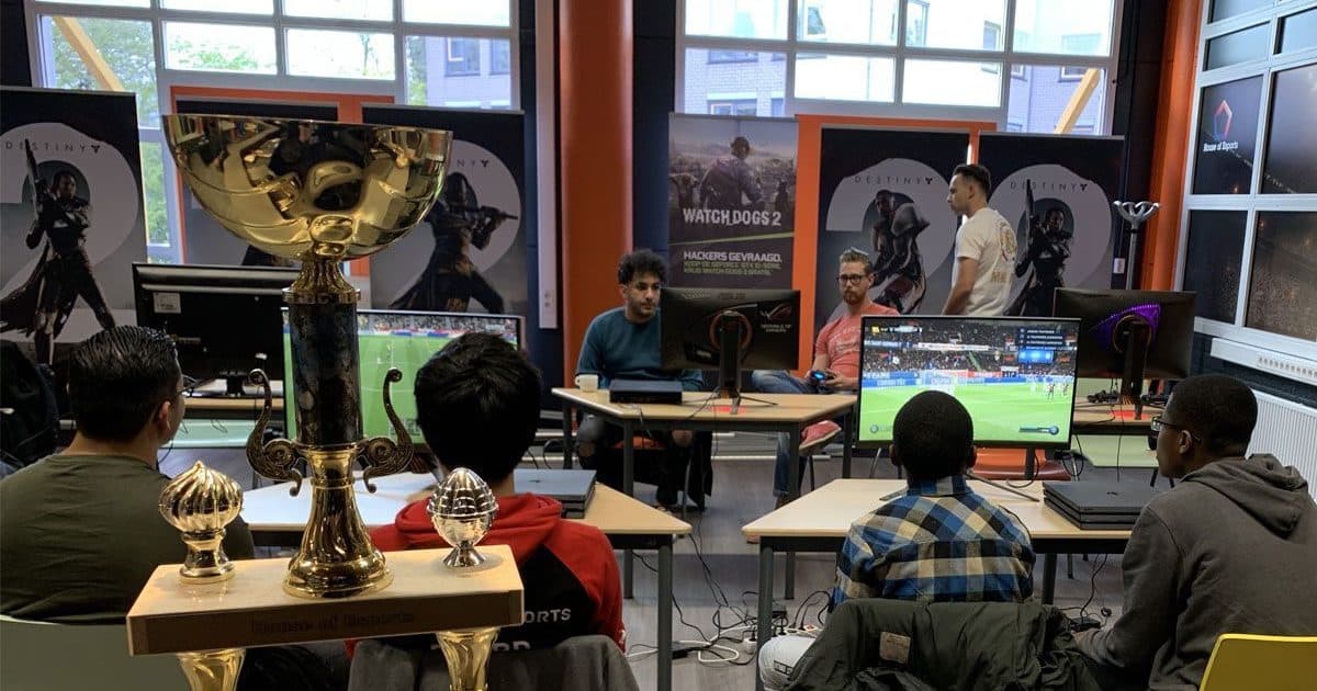 House of Esports is looking for motivated specialist teachers and assistants with a passion for gaming