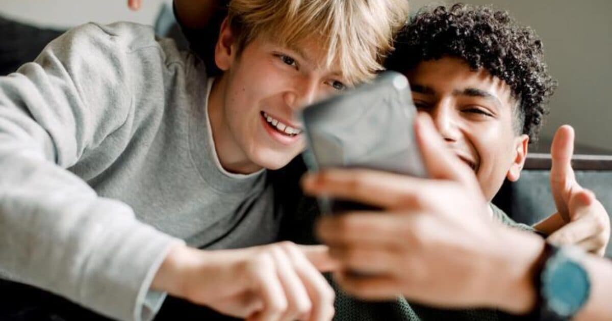 Com groups: nihilistic and sadistic violence in anonymous chat groups