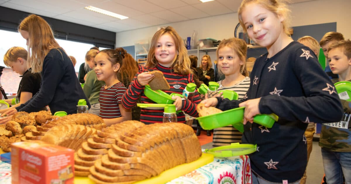 Lessons on healthy eating in primary school