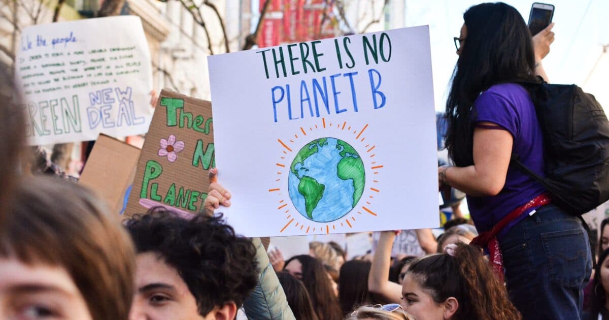 Young people concerned about the climate and the future