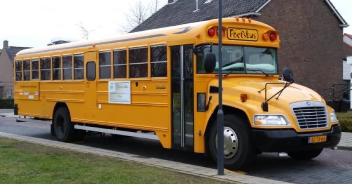 Poetsbus recognised as a Healthy School activity