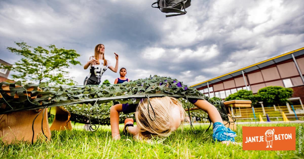 Primary schools in Apeldoorn take part in Obstacle Run