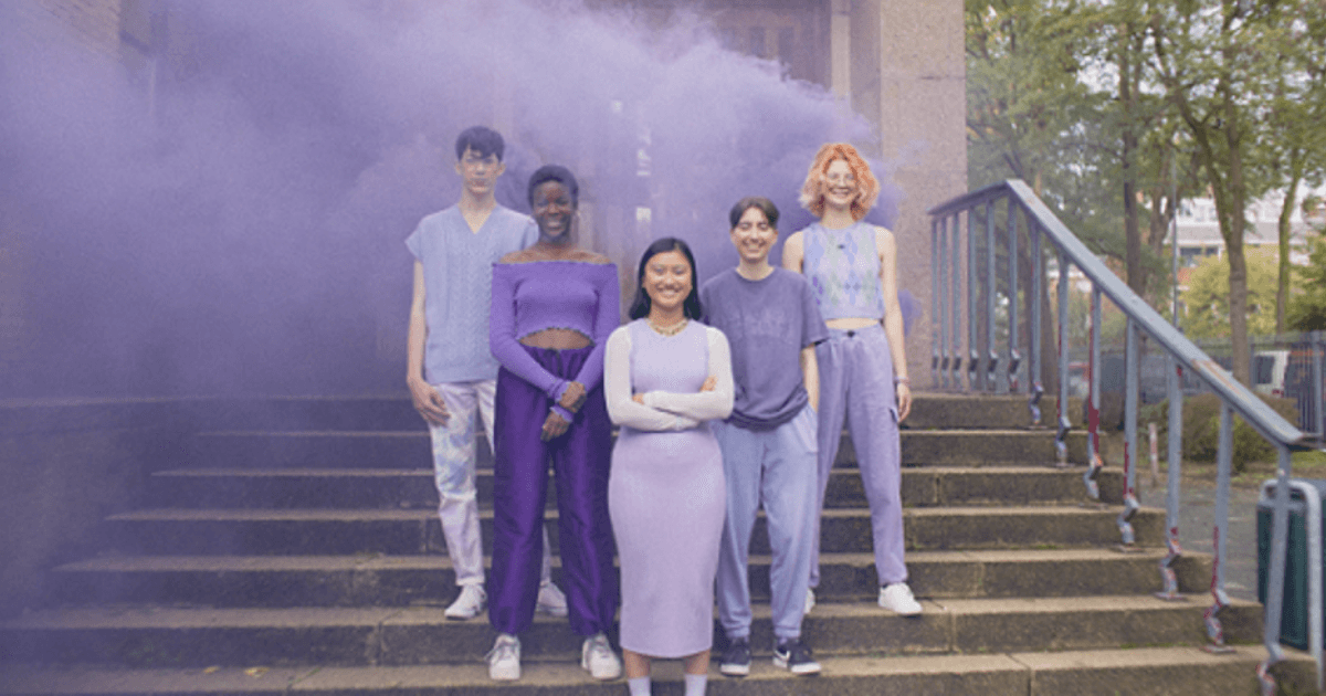 Three thousand schools take part in Purple Friday 2022