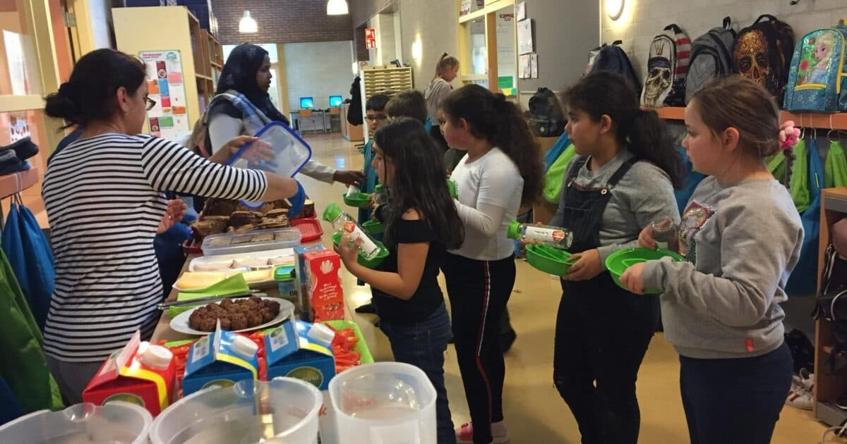 Help with research into a healthy school lunch