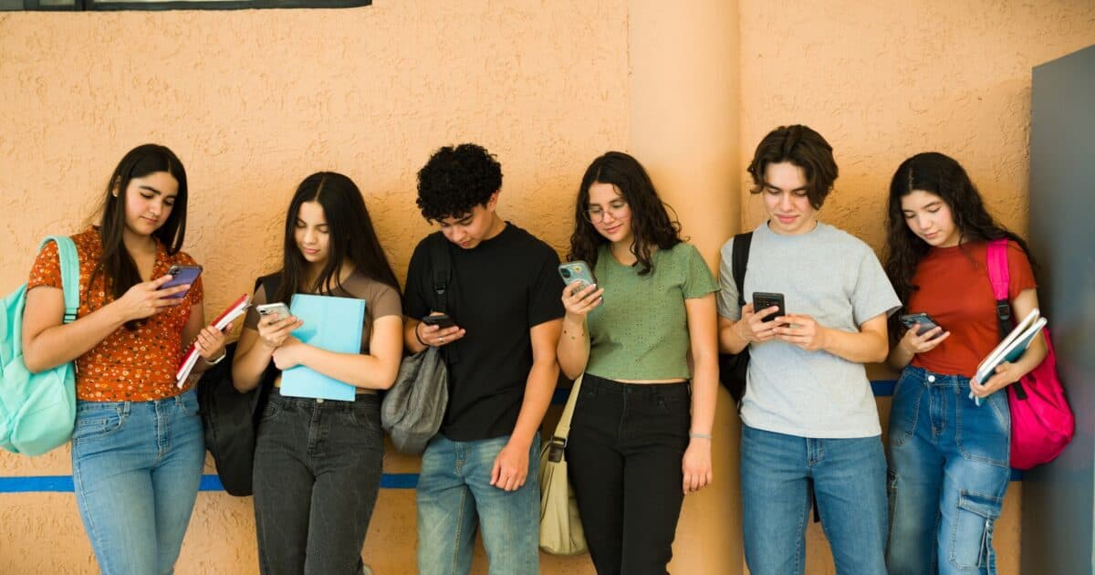 Group chats: the digital school playground. How do you deal with them?