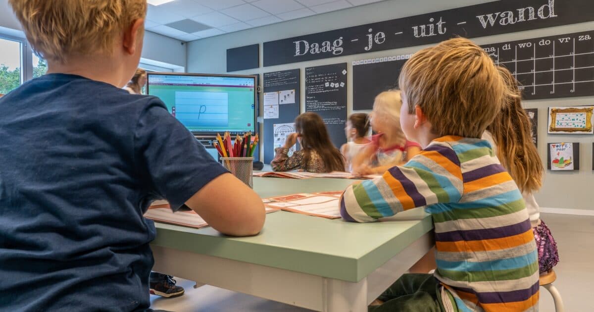 Netherlands Youth Institute: ‘Keep essential school functions going’