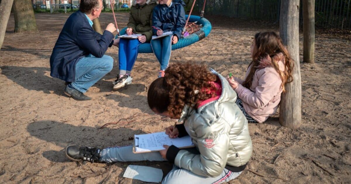 Jantje Beton and IVN Nature Education search for the best outdoor learning teacher