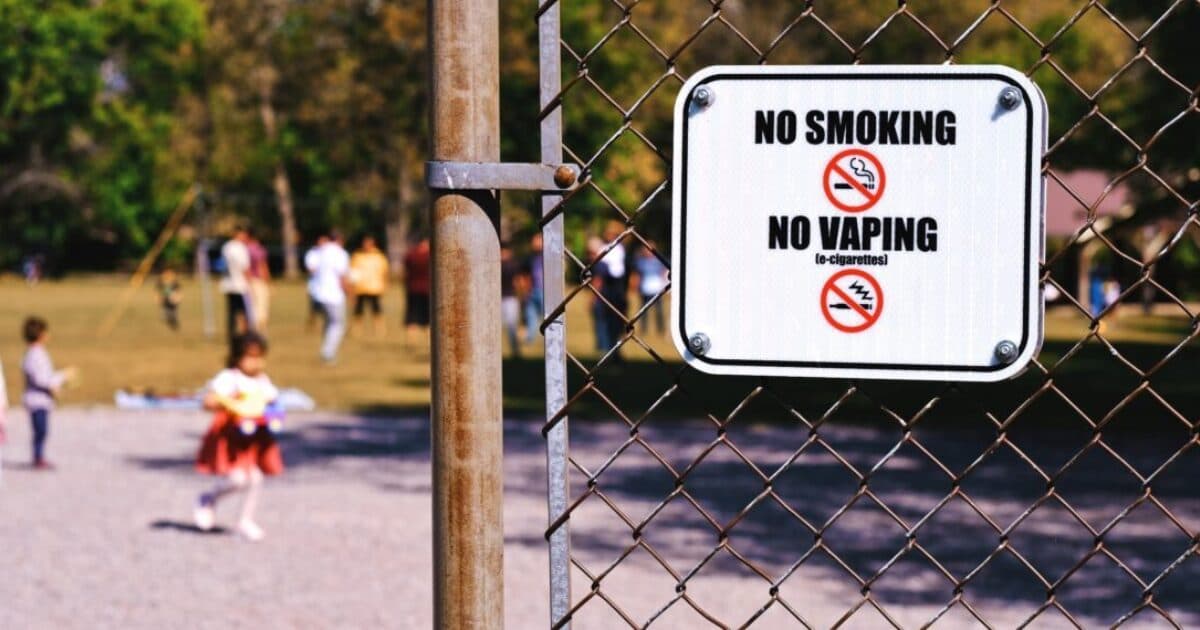 The Hague to introduce smoke- and vape-free school zones in the coming school year