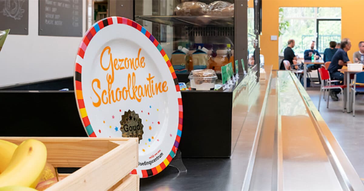 School cafeterias become healthier with guidance