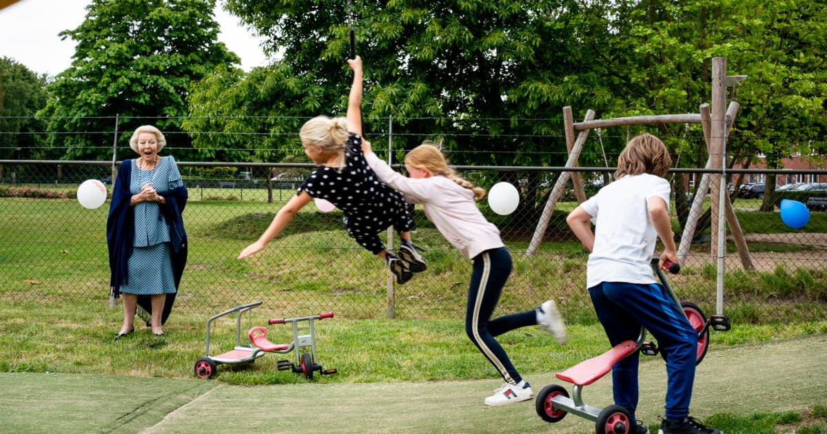 Princess Beatrix opened the thirteenth edition of National Outdoor Play Day