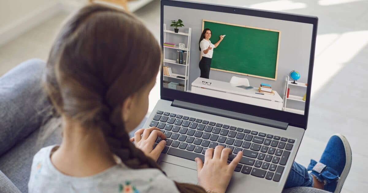 Cabinet makes 15 million euros available for additional laptops and tablets for primary and secondary education