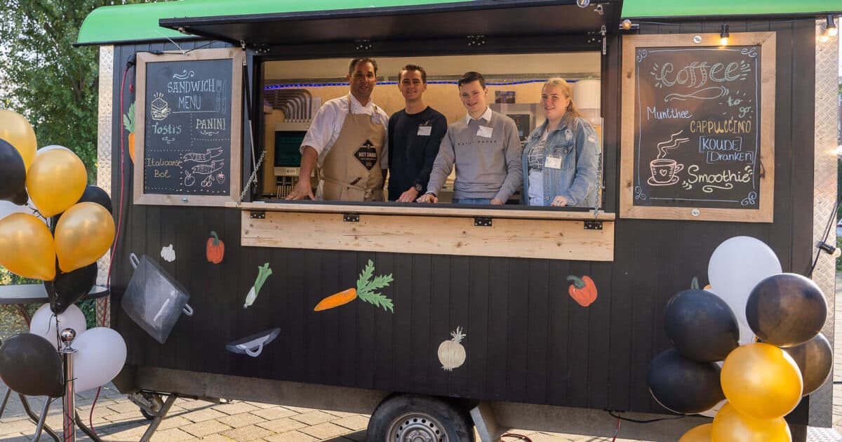 De Baanbreker Practical School has its own healthy food truck