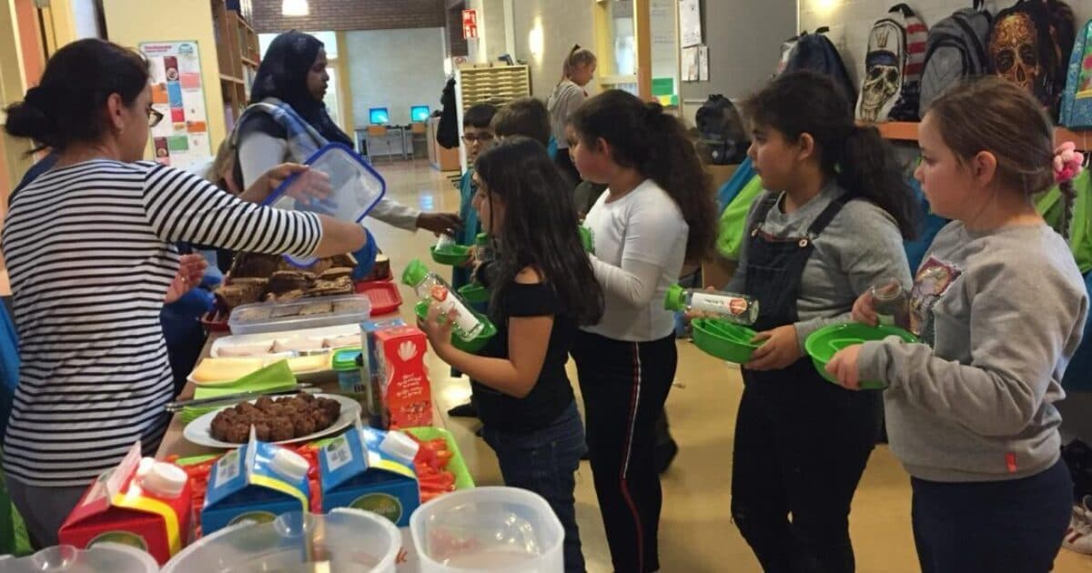 The effects of six months of healthy school lunches