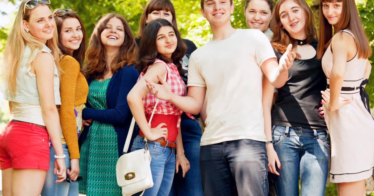 Popular young people as the key to more positive classes in secondary education