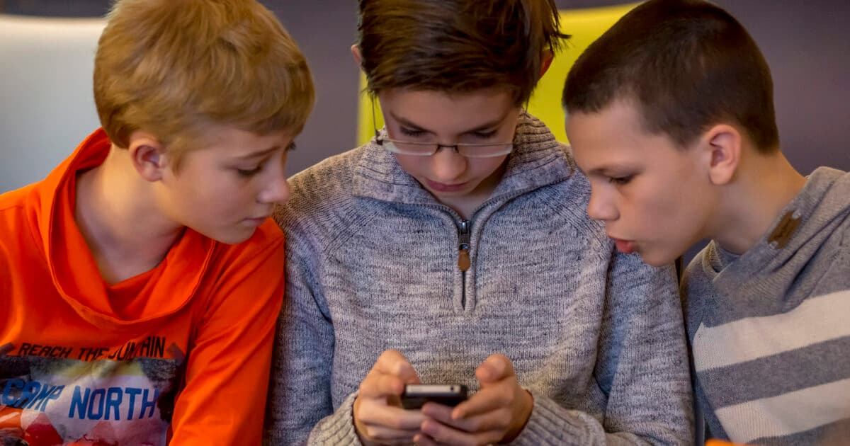 Half of young people overestimate their own digital skills